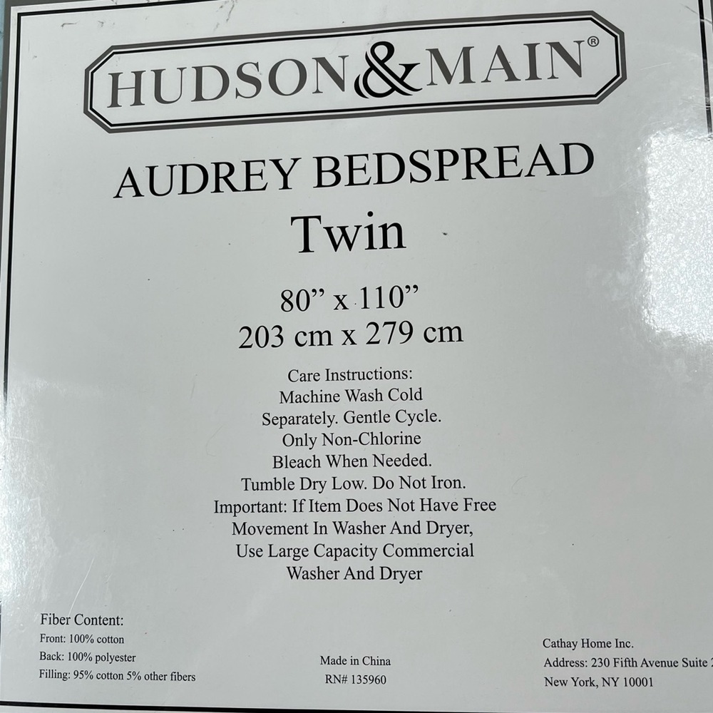 Hudson Jeans Blue Quilted Bedspread with Textured Design - Picture 4 of 7